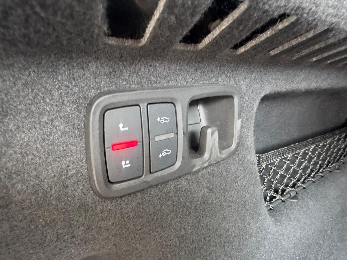 Audi Q8 50 3.0 TDI V6  Quattro Tiptronic8 286 cv S-LINE - Francais