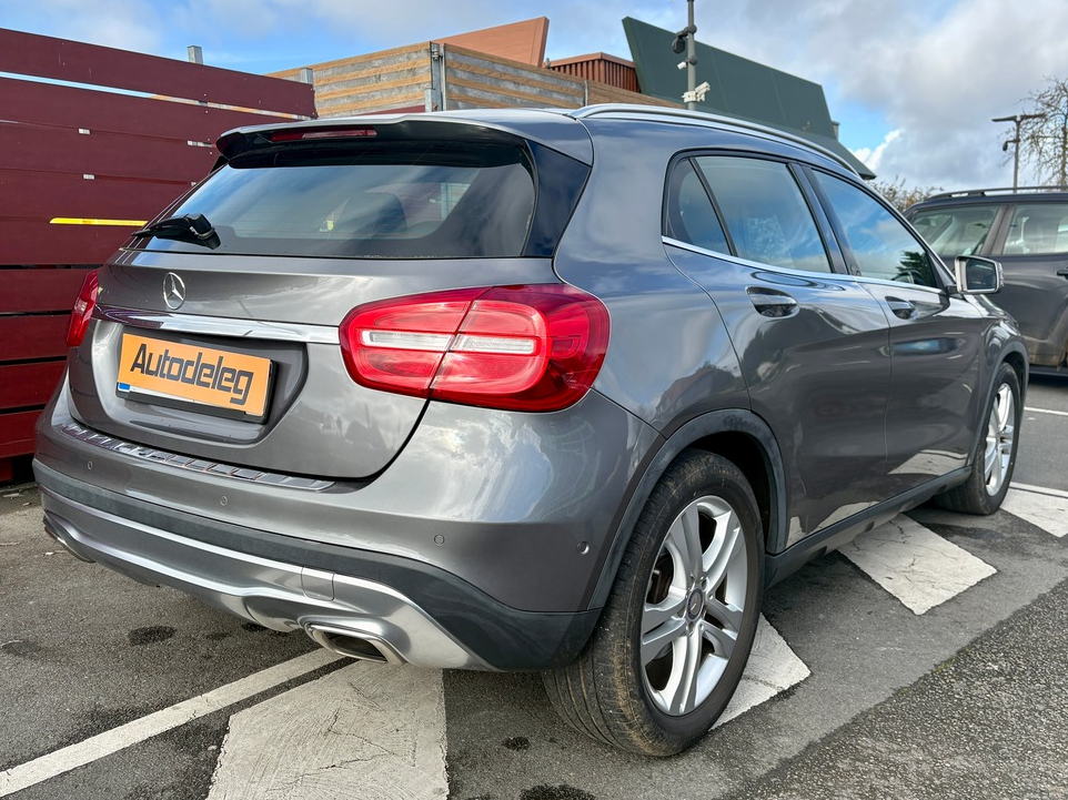 Mercedes Benz GLA 200 SENSATION 156CH