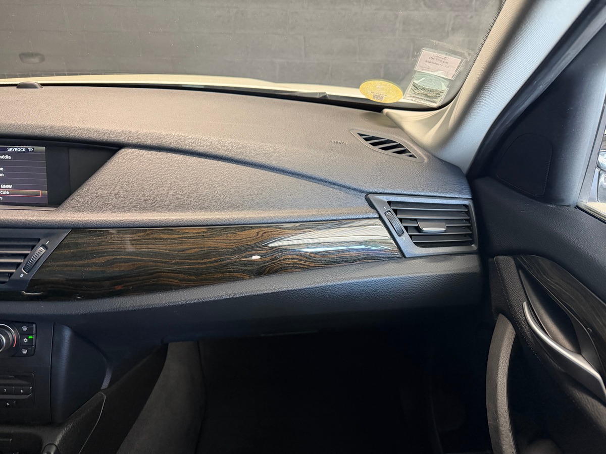 Bmw X1 E84 xdrive18 2.0 143 CV / 1er Main / GPS / Radar de stationnement Av / Ar