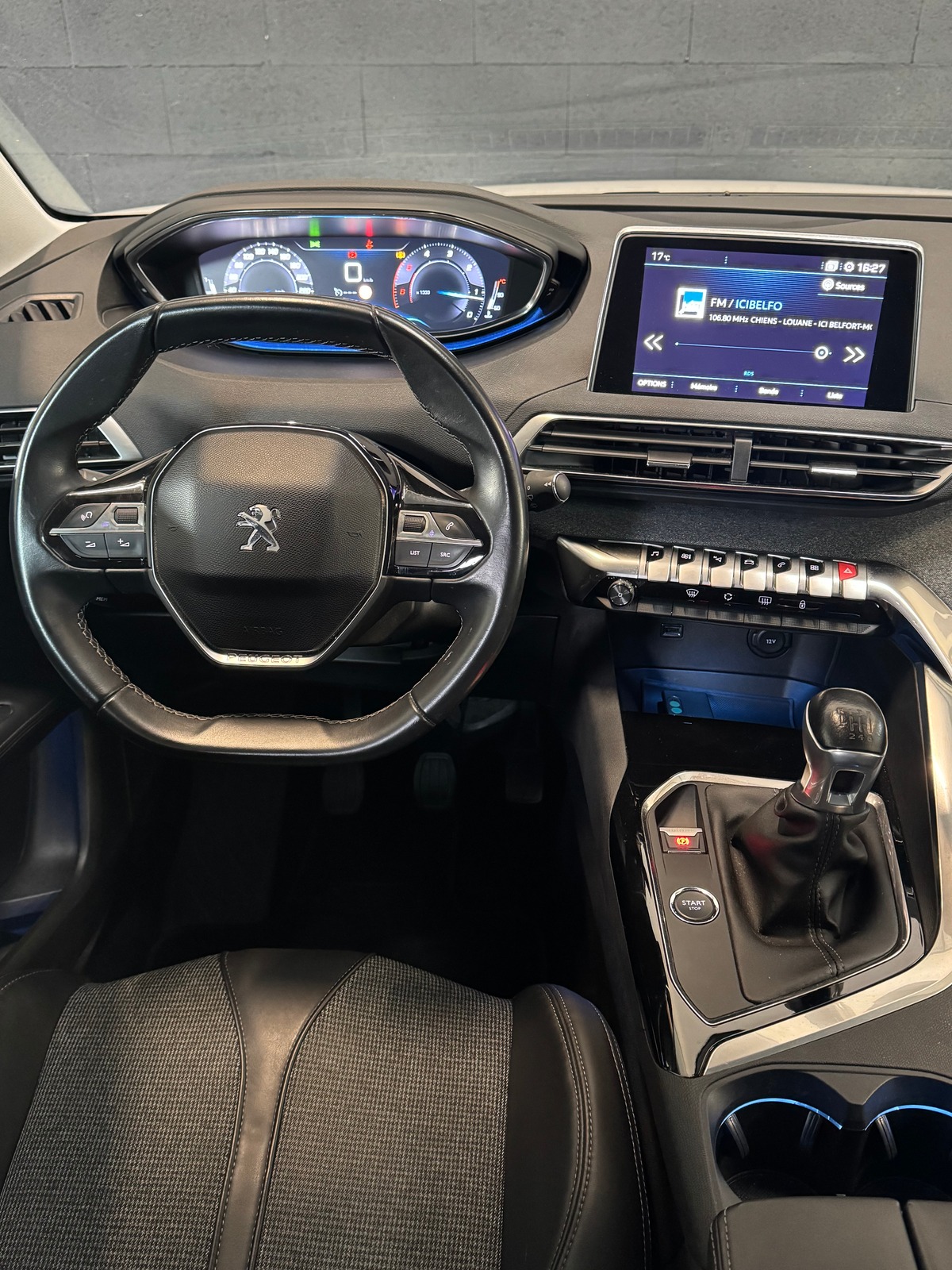 Peugeot 3008 1.5 BLUEHDI 130 BVM6 ALLURE