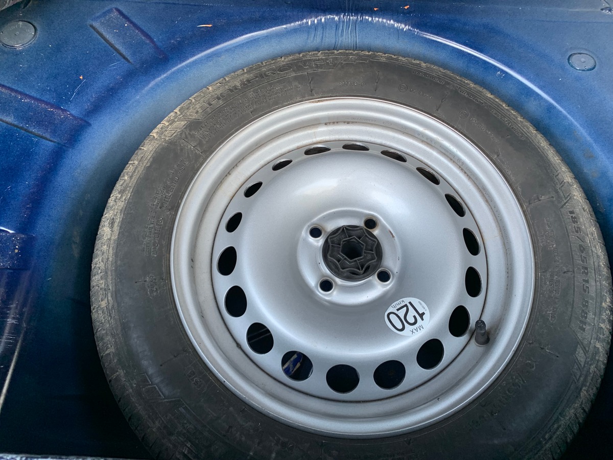 Dacia Sandero 75 ch | Régulateur limiteur de vitesse | Roue de secours galette + cric |  Bluetooth