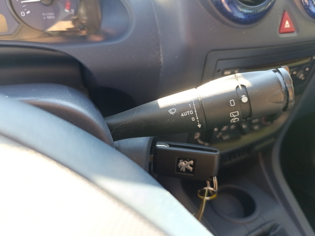 Peugeot 1007 1.4 90 CV DOLCE BVM5 ESSENCE