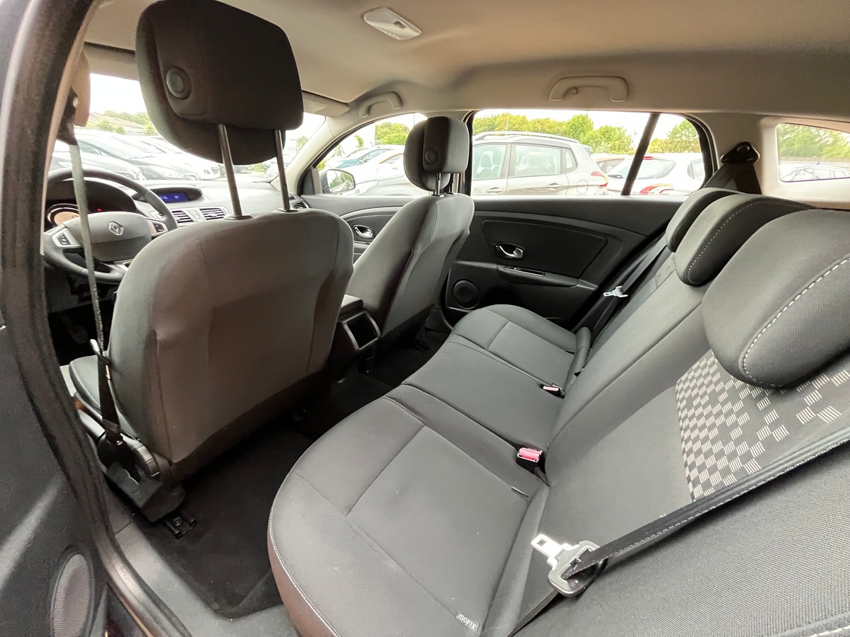 RENAULT Megane III Phase 2 Estate 1.5 dCi 110 CH
