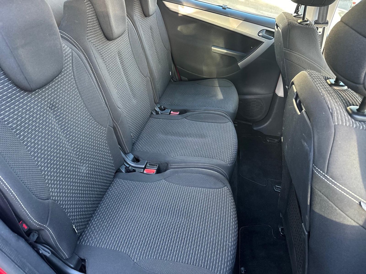 Citroën Grand C4 Picasso 1.6 e-HDI 112 CV 7 places 1r mains en 4X CBL