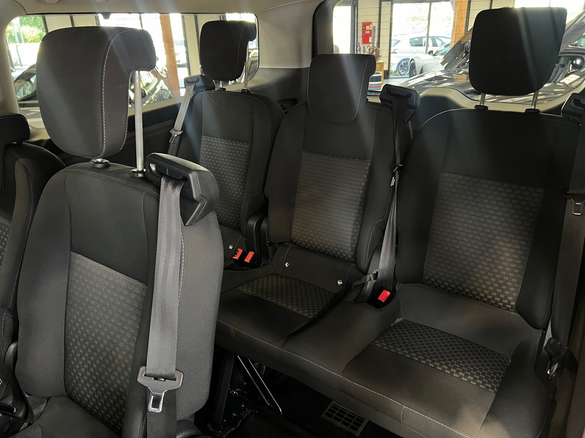 Ford Tourneo Custom L2H1 2.0 TDCI ECOBLUE 170 TITANIUM 9 PLACES MINIBUS