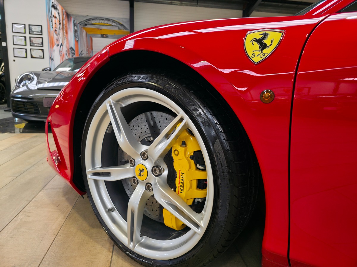 Ferrari 458 SPECIALE 4.5 605 ORIGINE FRANCE // ROSO CORSA /  BANDES NART / HARNAIS A