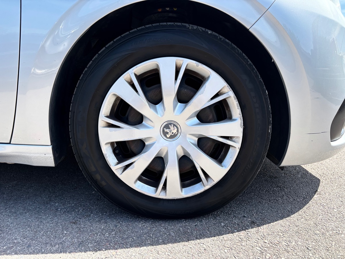 Peugeot 208 Société 1.6 hdi 75 BVM5