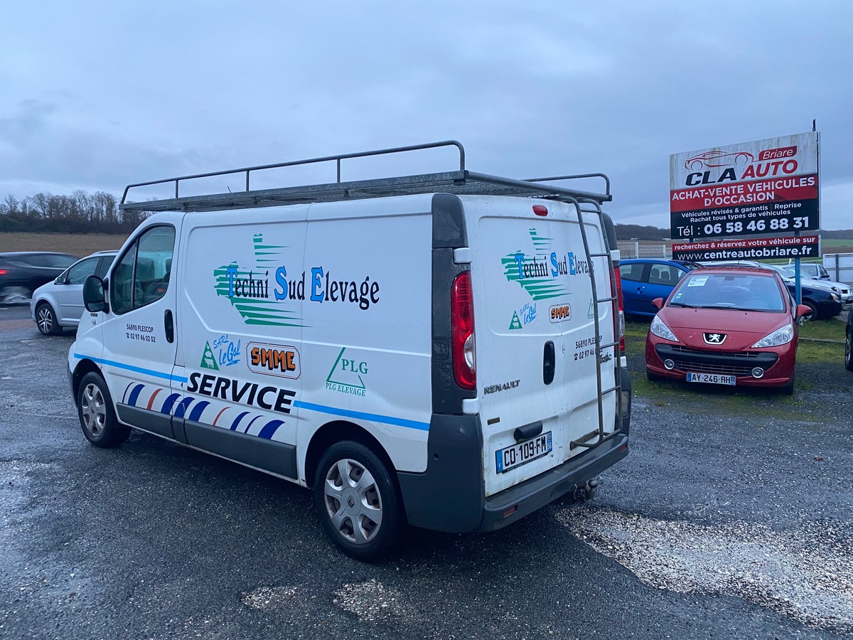 RENAULT Trafic 2.0 dci 90cv aménager bois 