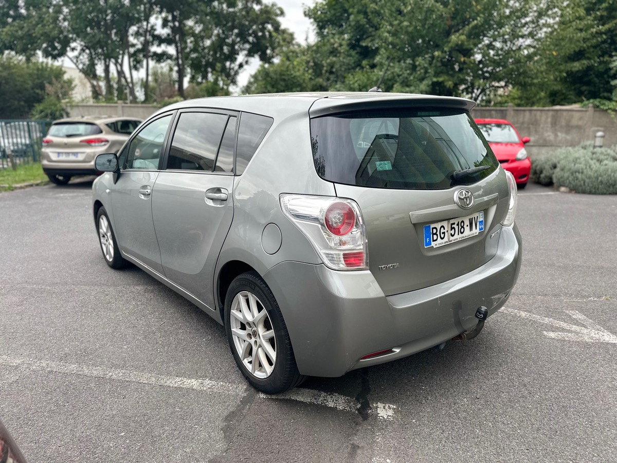 Toyota Verso 2.0 D-4D 128 CV skyview 4XCBL