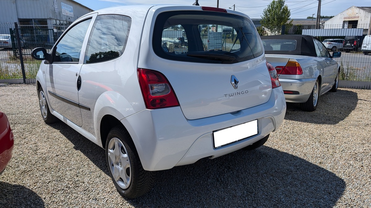 RENAULT Twingo II 1.2i 60 Authentique