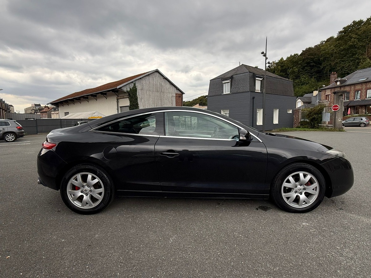 RENAULT Laguna Coupé 2.0 DCI BLACK EDITION / REVISEE / GARANTIE