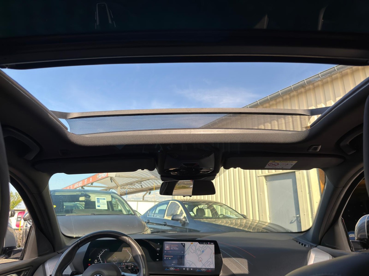 Bmw Série 1 120 iA Msport / Toit panoramique / Attelage / CarPlay / Caméra de recul