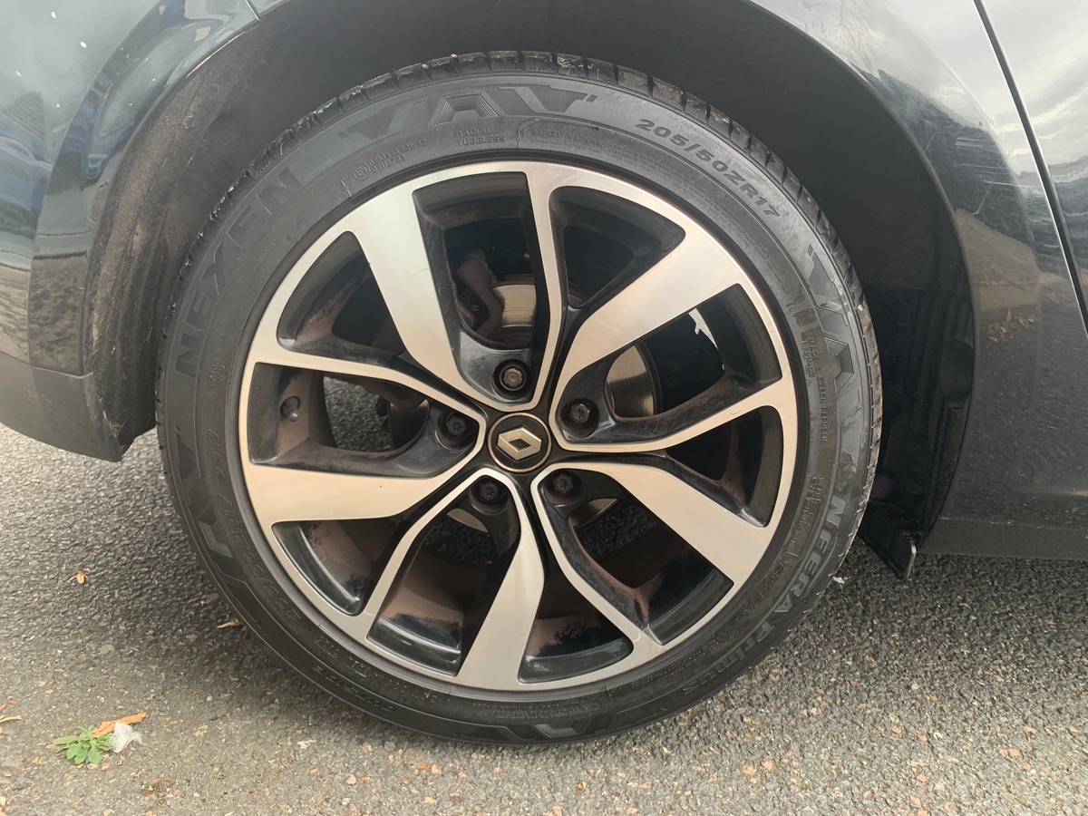 RENAULT Megane IV 100 chevaux | Limited | Caméra de recul | Régulateur de vitesse | GPS | Bluetooth