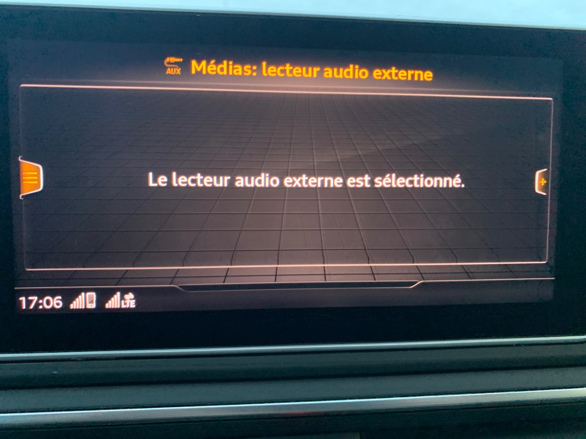 Audi A4 Avant 150 ch | Caméra 360° | Virtual cockpit |  Attelage amovible | Sièges chauffants