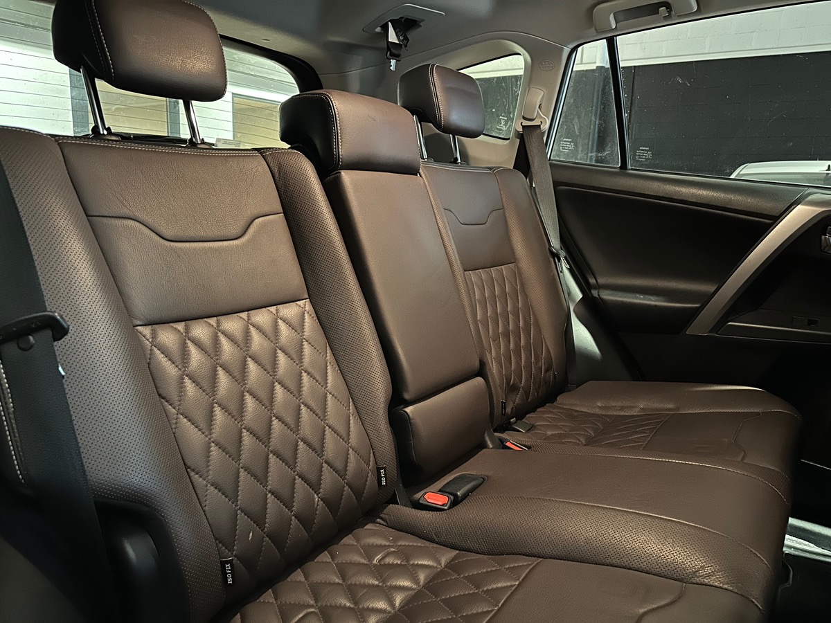 Toyota RAV4 IV Phase 2  SILVER EDITION 2.5 VVTi 16V 197 Hybrid 2WD E-CVT 155 cv