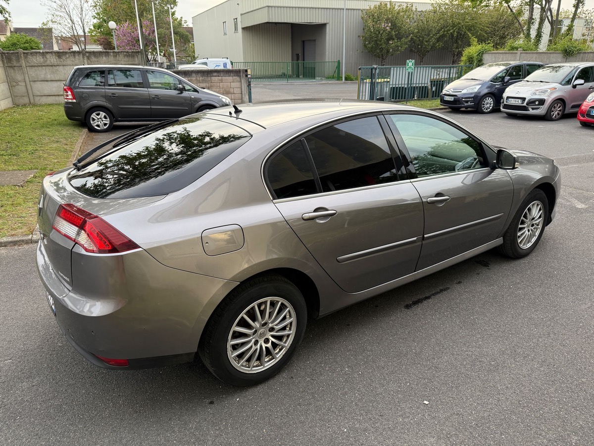 RENAULT Laguna 1.5 DCI 110 CV black éditions 4X