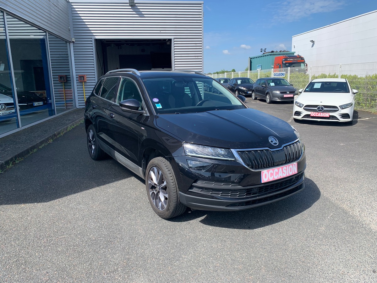 Skoda Karoq DRIVE | Système d'accès, démarrage sans clé | Caméra de recul | Phares avant LED