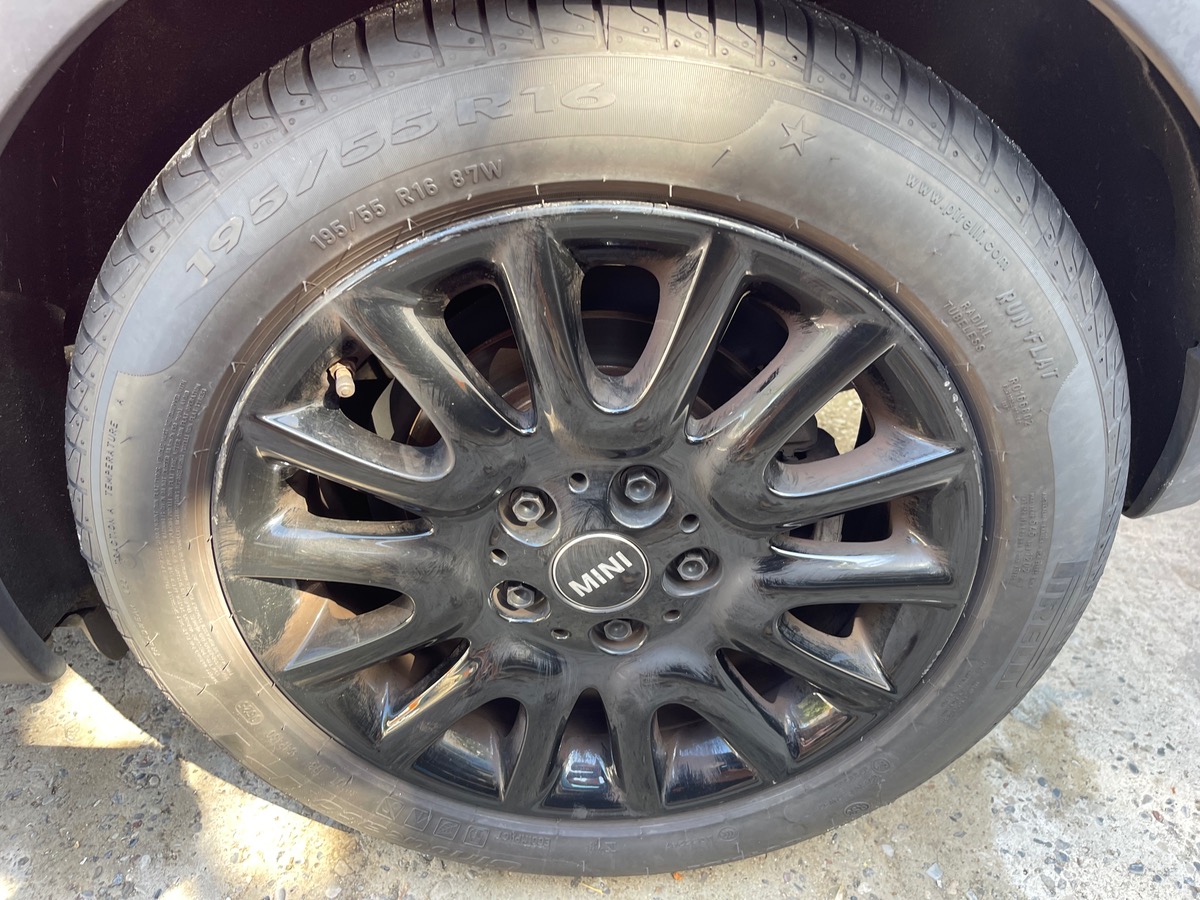 Mini Mini Cooper 1.5 i 136 CV / Jantes Noires / Km Réel / Finition Chilli