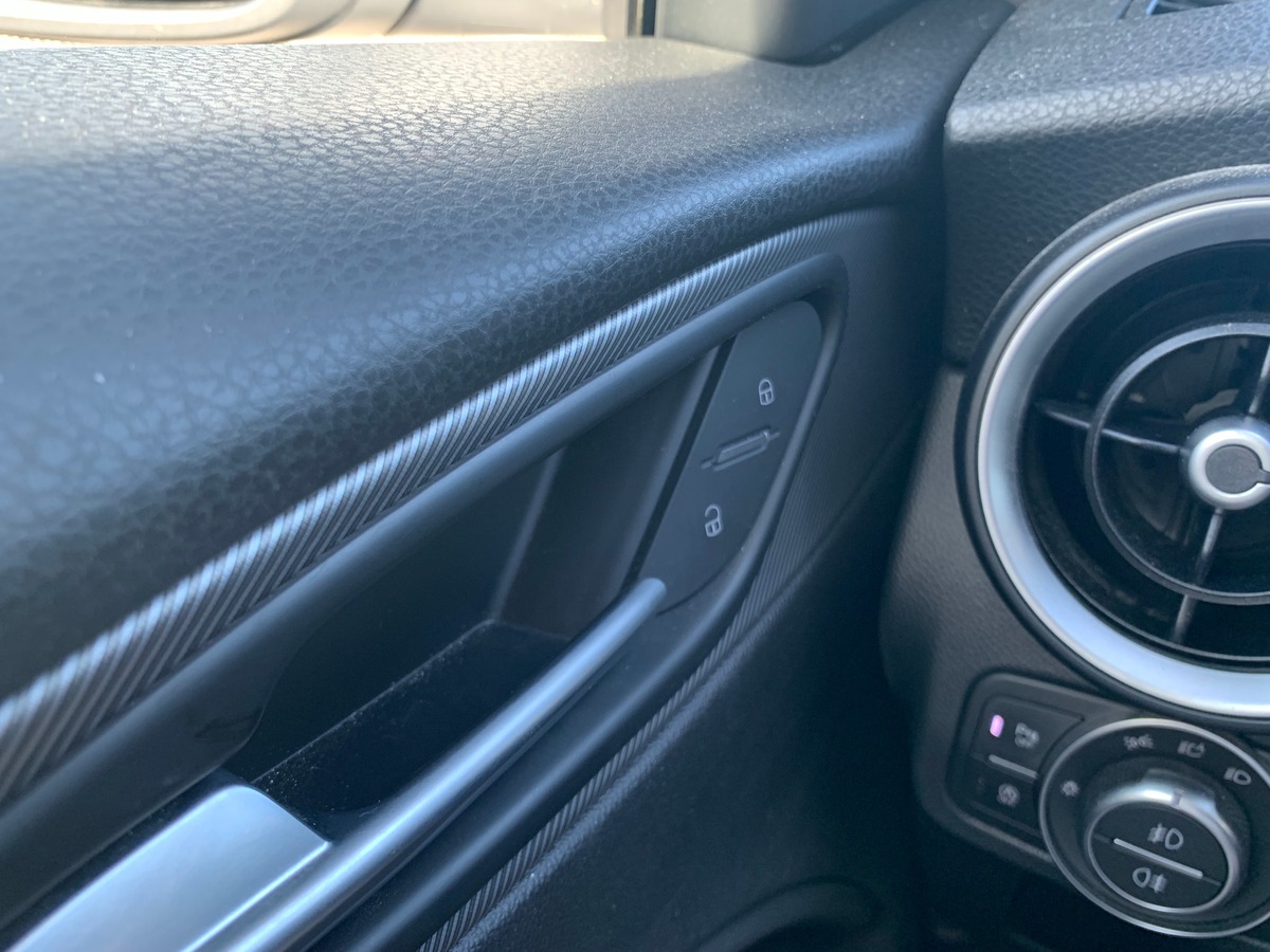 Alfa Romeo Stelvio 190 ch | Sprint | Caméra recul | Apple car Play | Coffre assisté électriquement