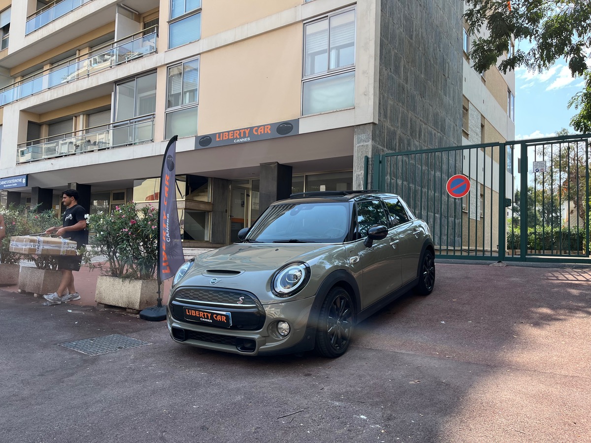 Mini Mini Cooper s 192 CV PACK JCW / TOIT OUVRANT / 5 PORTES / JANTES NOIRES/ Carplay