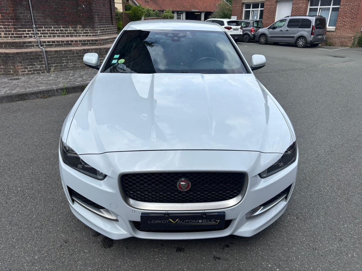 Jaguar XE 2.0D 180 R-SPORT BVA