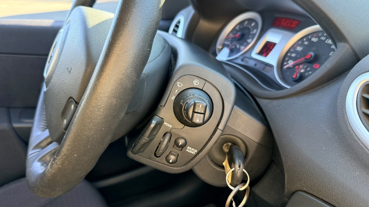 RENAULT Clio III 1.6 110cv Dynamique confort - Boite automatique - Garantie
