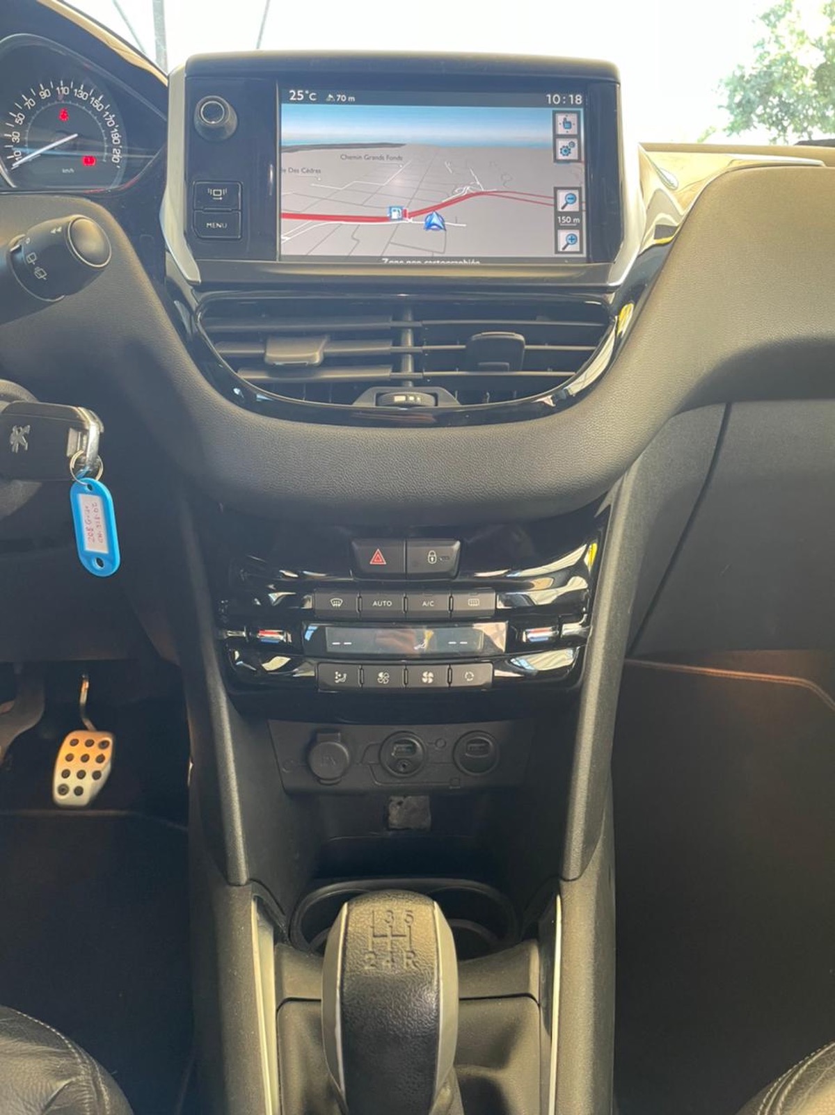 Peugeot 208 1.6 vti 120