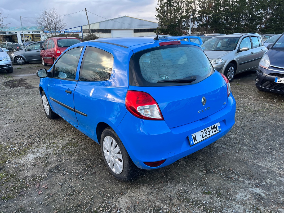 RENAULT Clio 1.5 dci
