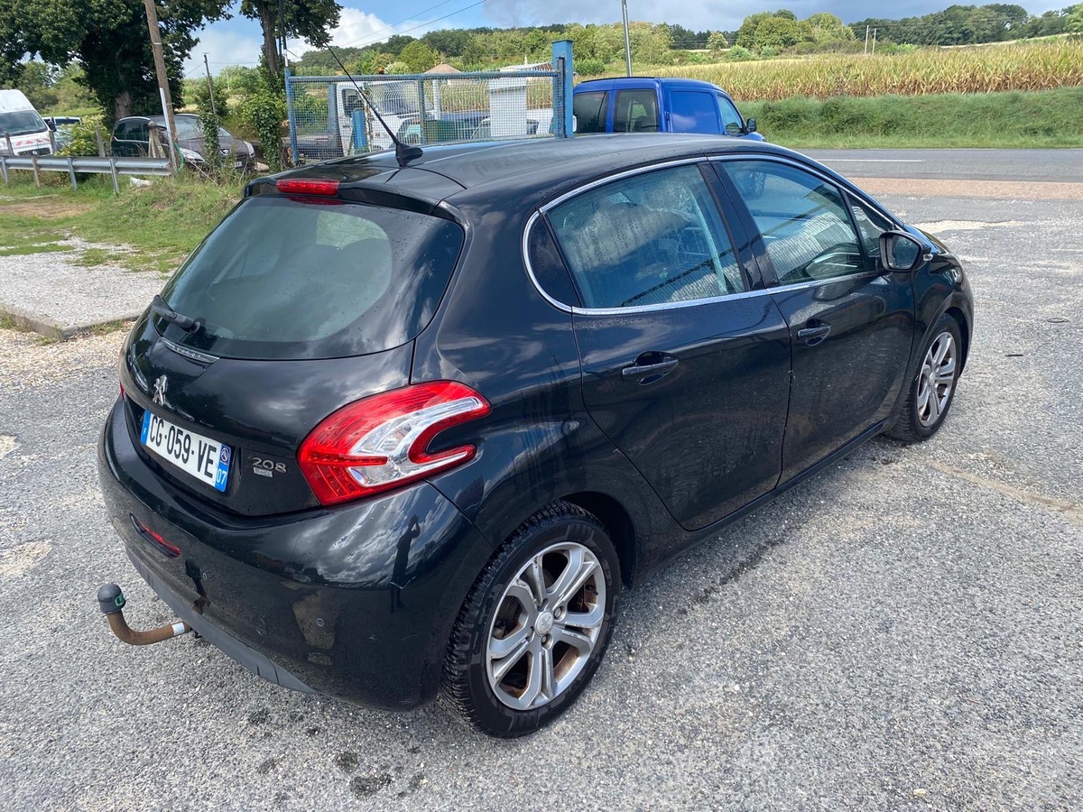 Peugeot 208 1.6 e-hdi 92cv allure gps 218000km