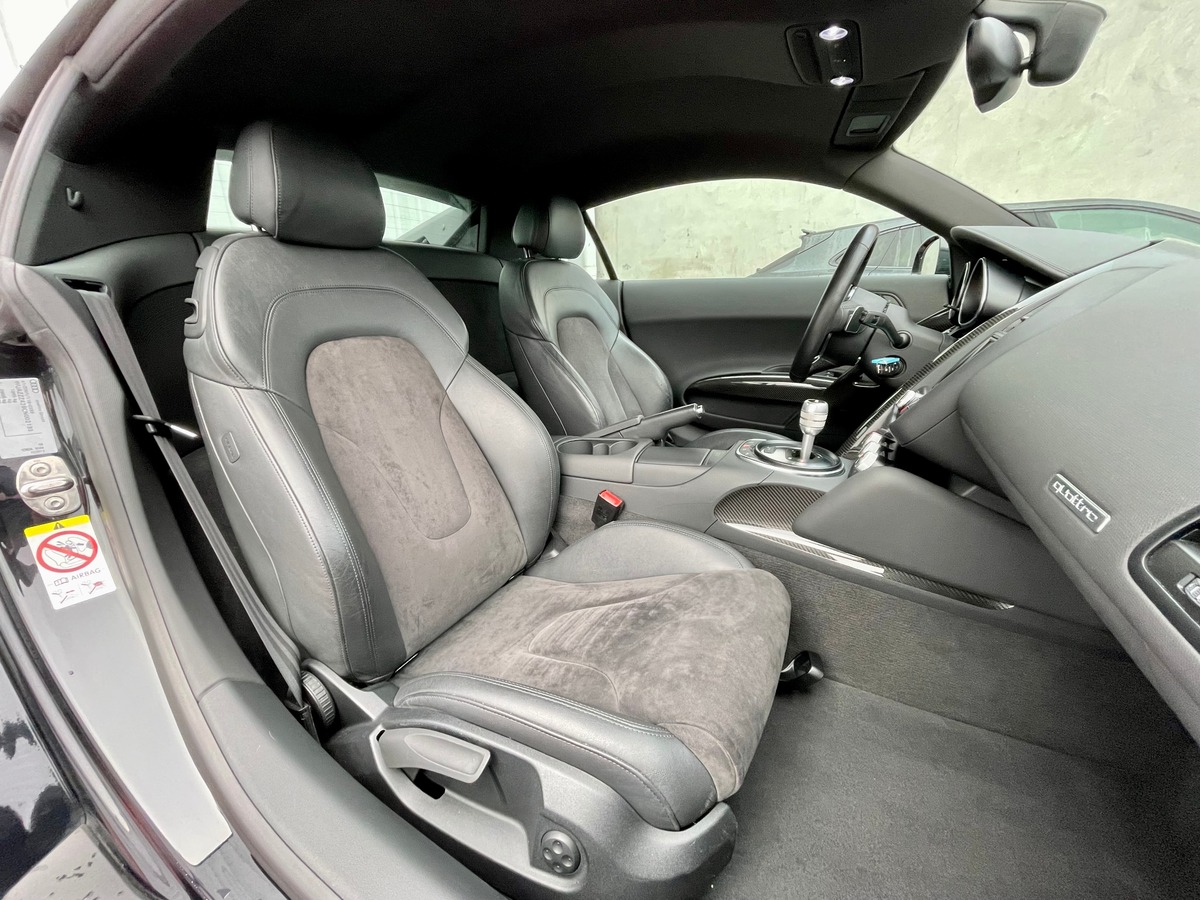 Audi R8 V8 4.2 430 Quattro R-Tronic 6 Carbon f
