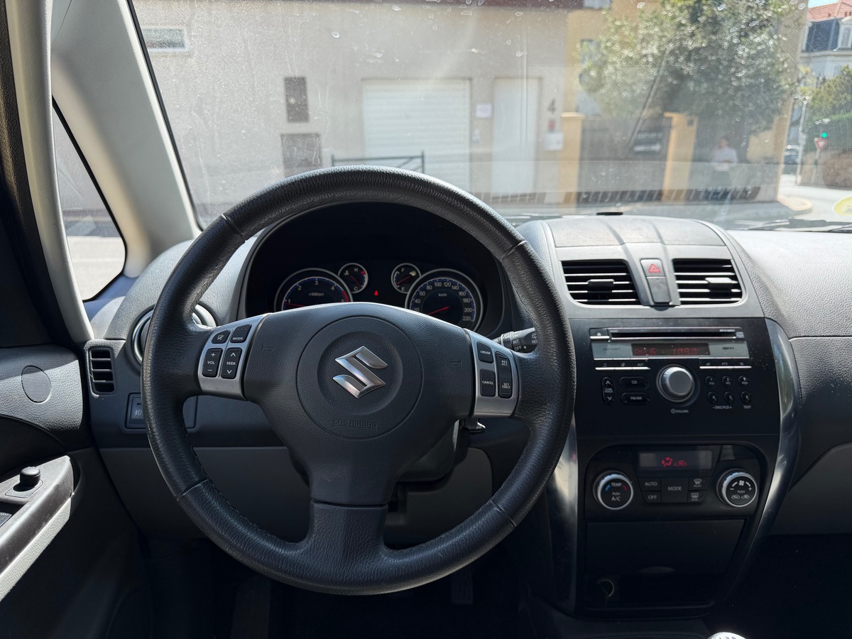 Suzuki SX4 2.0 DDIS 135 CV 4x4  /1er main / Attelage / Clim / KM Réel