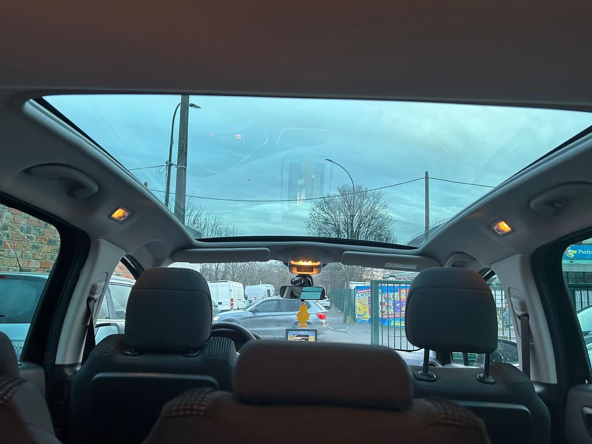 Peugeot 5008 1.2 puretech 130 CV allure 1er main 7 pl 4XCBL