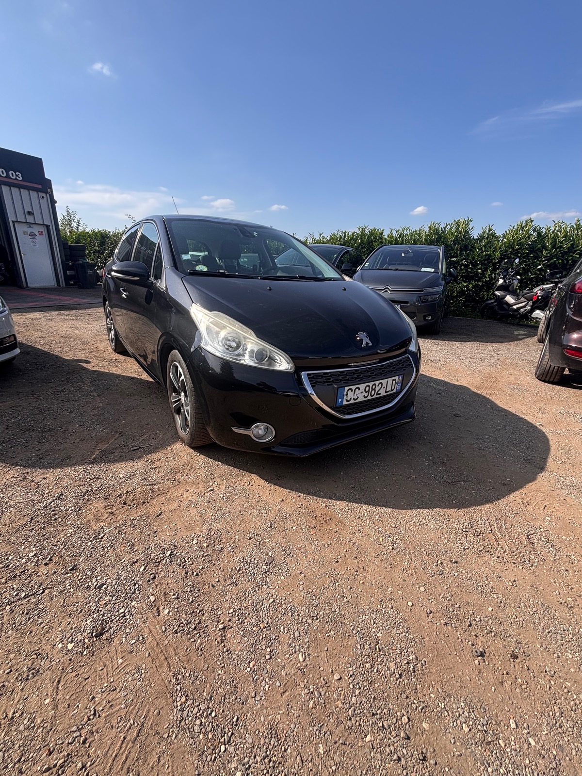 Peugeot 208