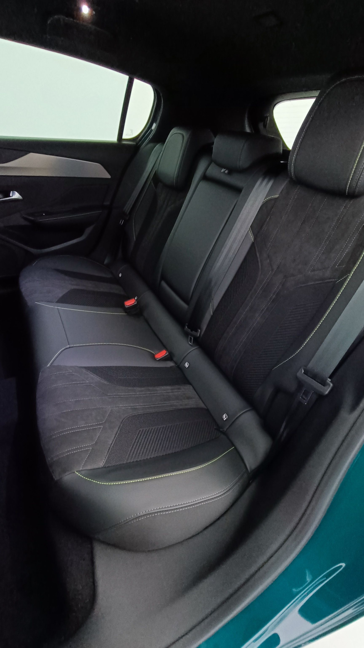 Peugeot 308 III(2) 1.2 Hybrid 145 ch | GT Exclusive e-DCS6 | Caméra 360° | PLUSIEURS COLORIS
