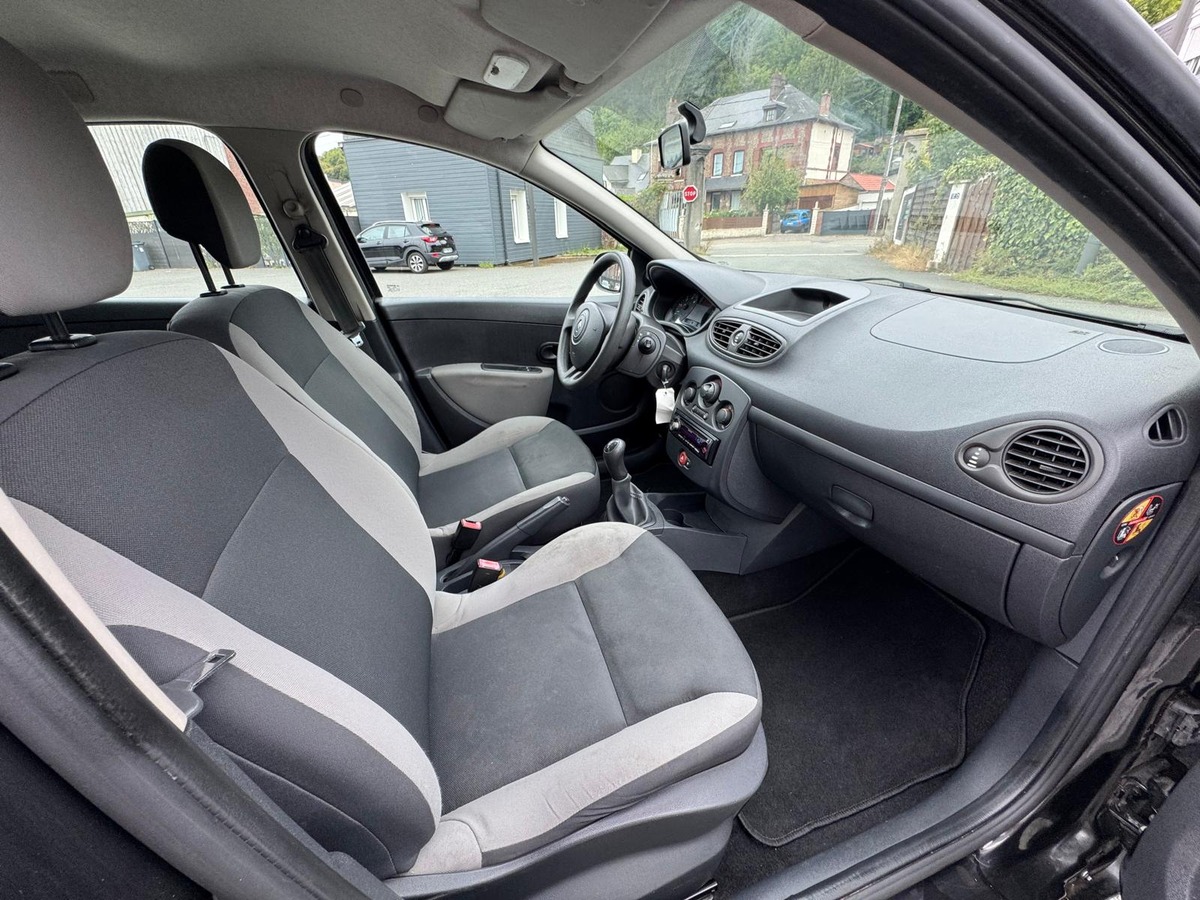 RENAULT Clio III Estate 1.5 DCI 68ch Authentique - garantie