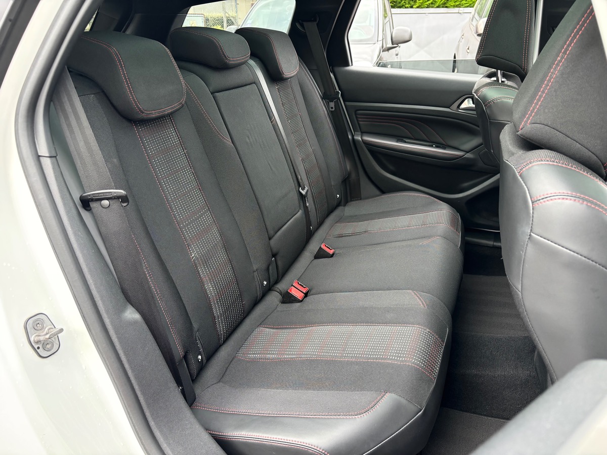Peugeot 308 GT Line 2.0 Blue HDI 150 BVA
