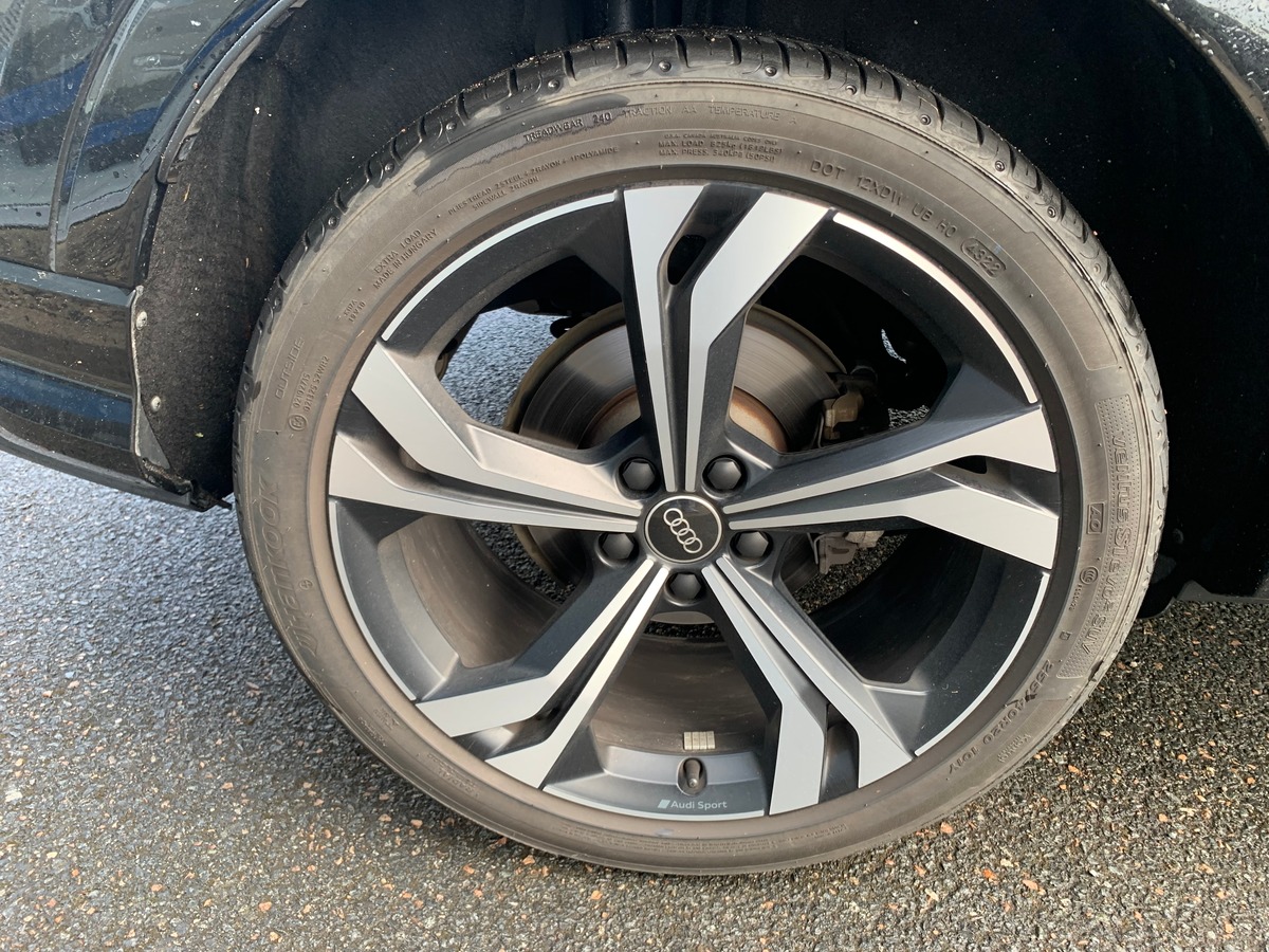 Audi Q3 150 ch | S-Line | Caméra de recul | Apple car Play Android Auto | GPS | Régulateur vitesse