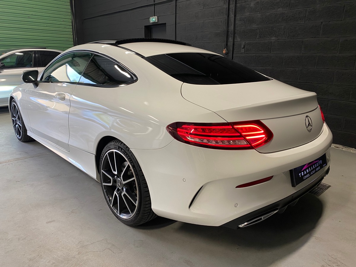 Mercedes Benz Classe C 220 cdi AMG Line / Toit Panoramique Ouvrant / Cock Pit / Led d Ambiance