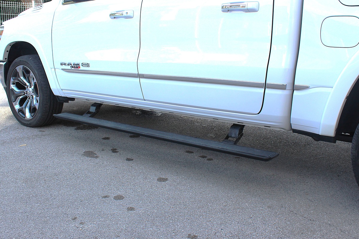 Dodge RAM CREW CAB 1500 5.7 V8 396 ch LARAMIE EDITION LONGHORN / RAM BOX / CARPLAY / ATTELAGE / E85