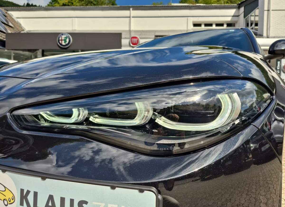 Alfa Romeo Giulia 2.0T 280ch Competizione Q4 AT8/Toit ouvrant/Harman-Kardon/Garantie 06/2028