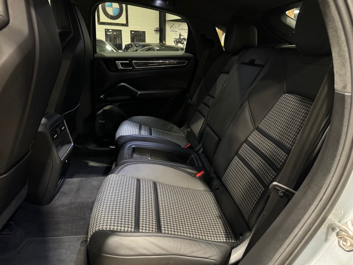 Porsche Cayenne Coupé E-HYBRID 3.0 V6 462 cv  PACK SPORT FULL CARBONE/GT DESIGN/PACK CHRONO+  FR V