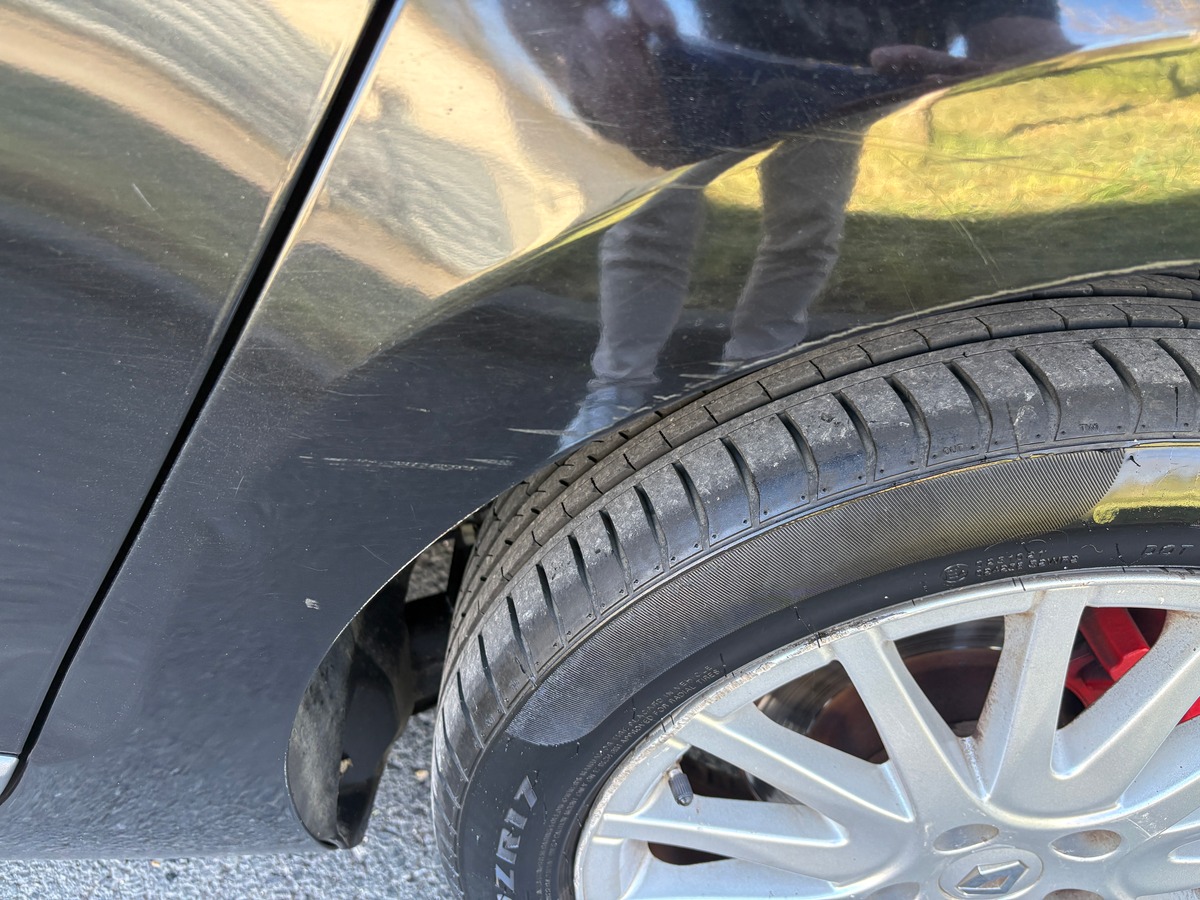 RENAULT Megane III - 1.9DCI 130CH - CARMINAT TOMTOM