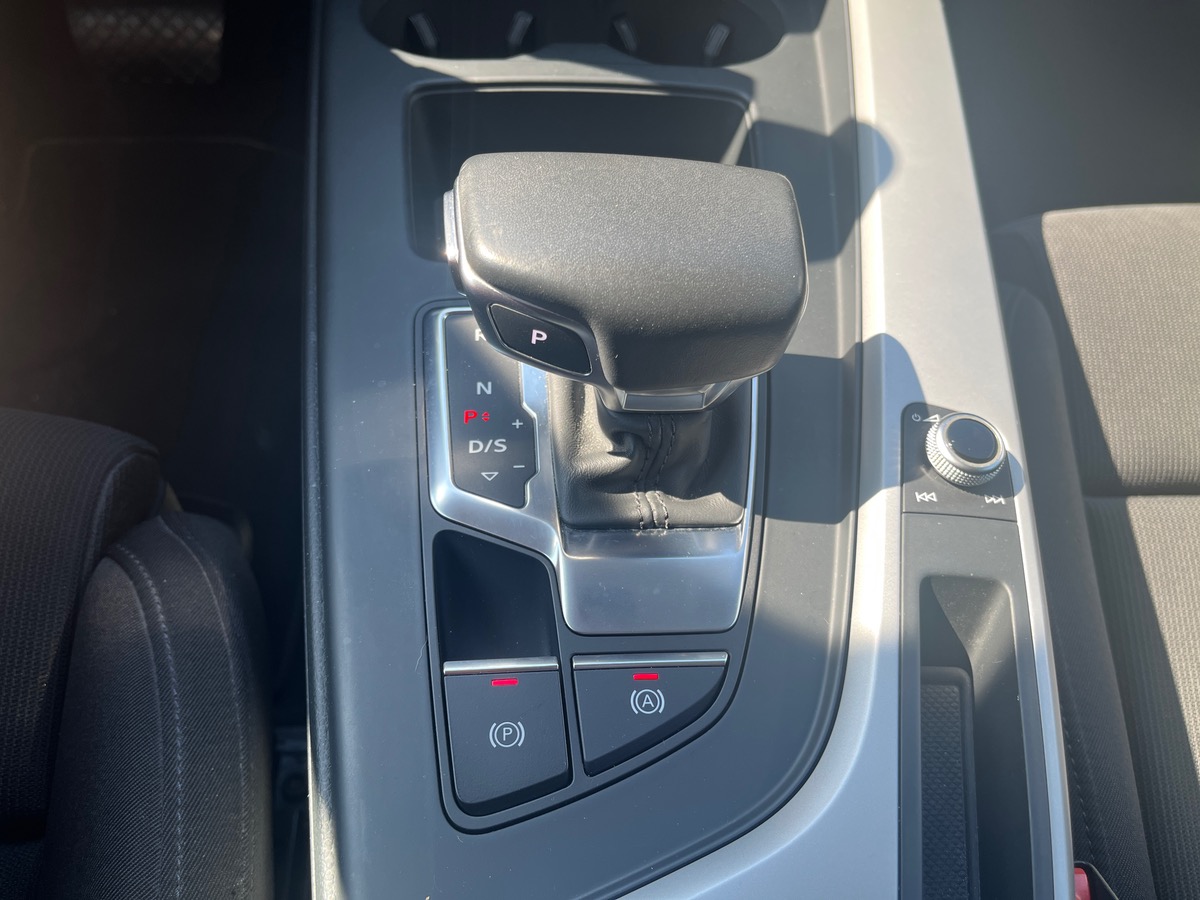 Audi A5 Sportback 40 2.0 TFSi Mild Hybrid S-Tronic7 190 cv DESIGN, suivi complet, sièges chauffants
