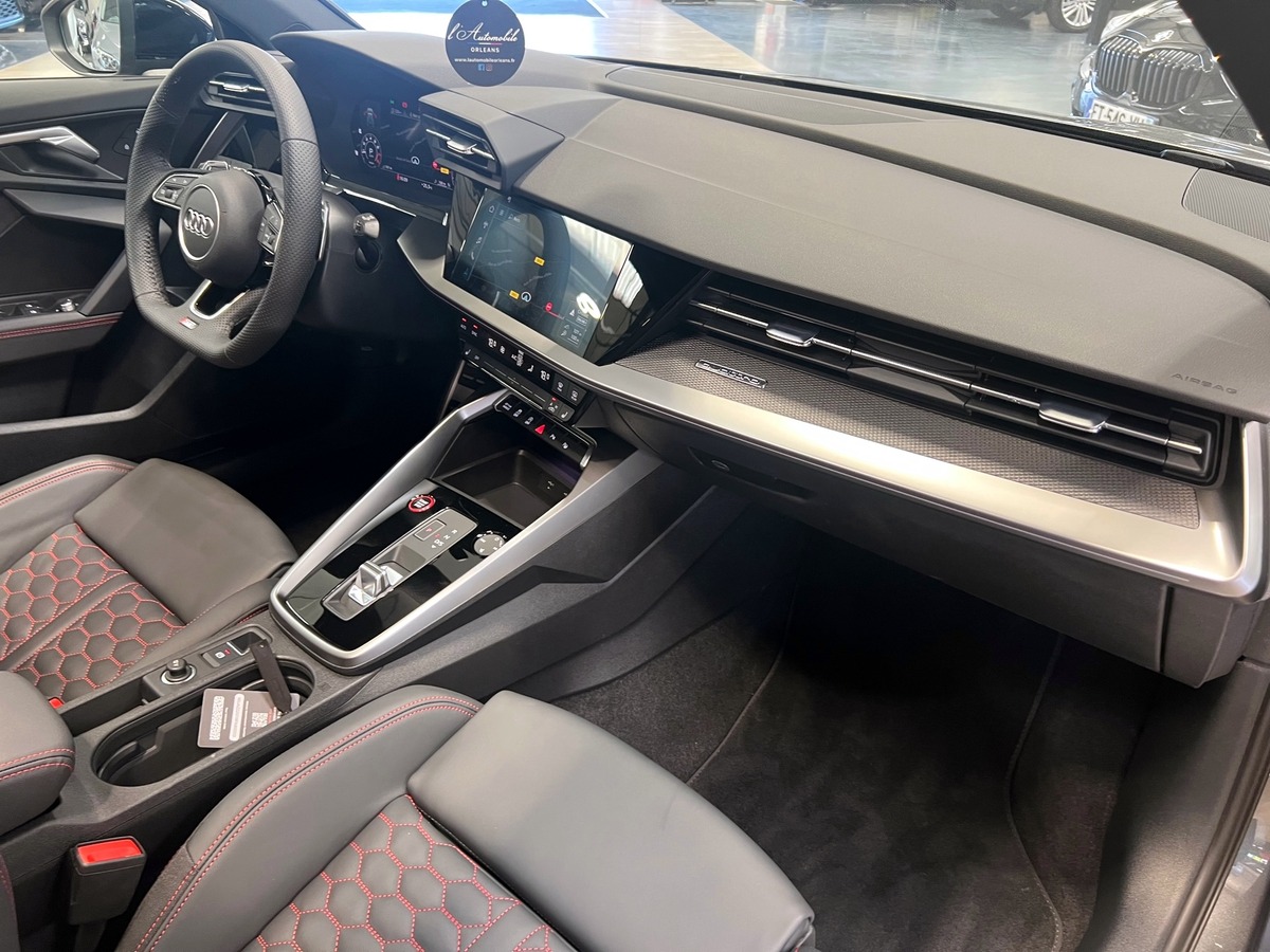 Audi RS3 Sportback QUATTRO 2.5L TFSi 400  S-TRONIC DAYTONA GREY 