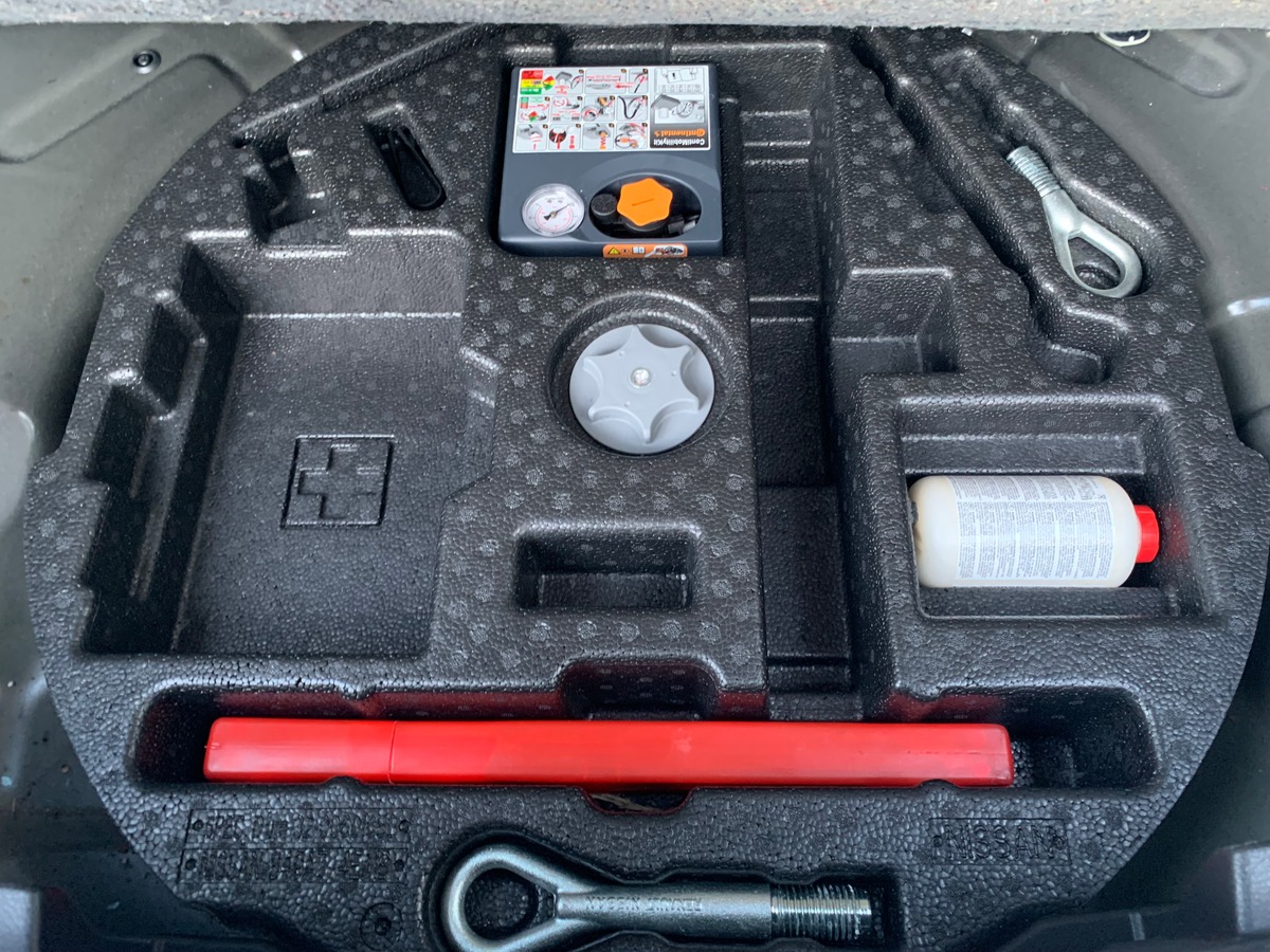 Nissan Qashqai 130 ch | Black edition | Caméra vue panoramique 360° | Toit panoramique | Jantes Alu