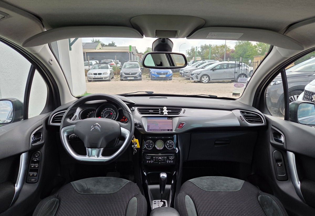 Citroën C3 PHASE II 1.6 VTI 120 CV EXCLUSIVE / BOITE AUTOMATIQUE / FAIBLE KILOMÉTRAGES