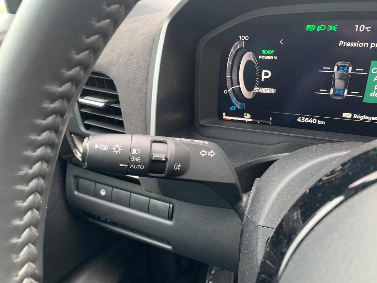 Nissan Qashqai 190 | N-design | e-POWER  | Toit panoramique | Régulateur vitesse adaptatif | Caméra