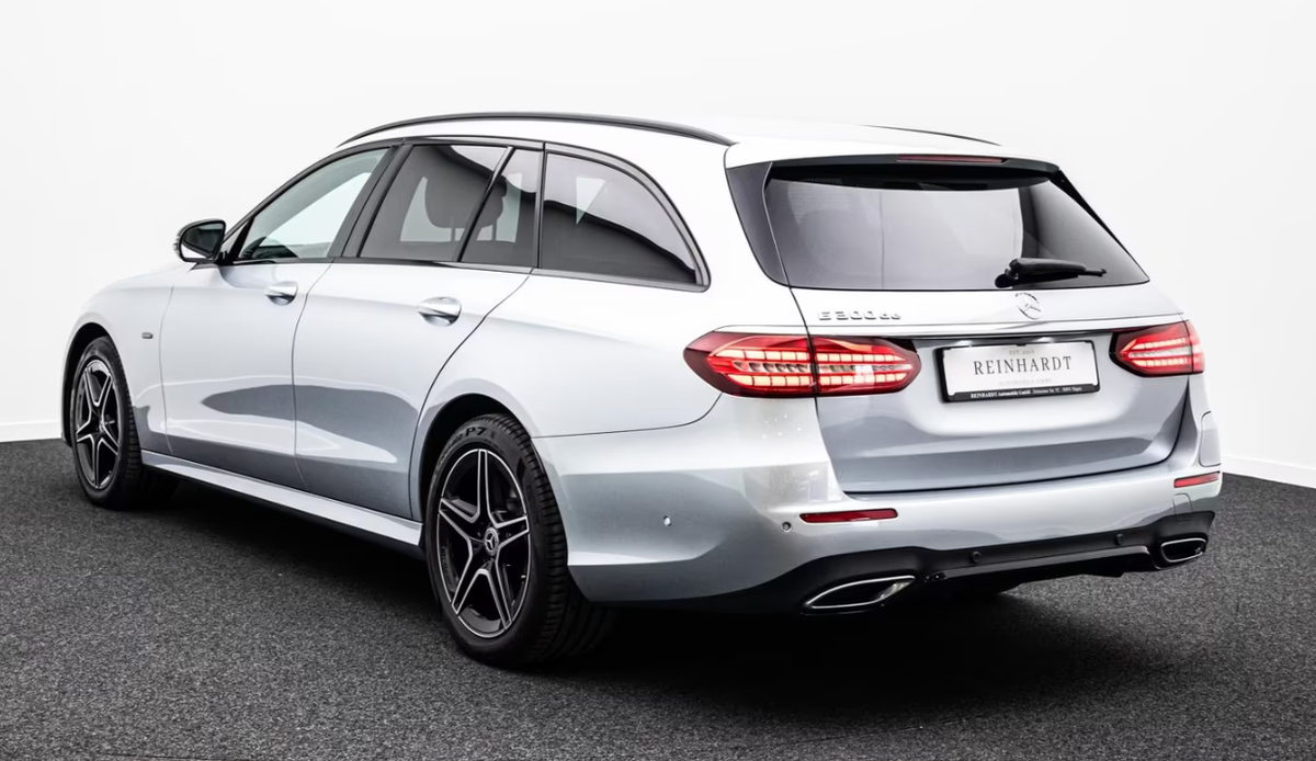 Mercedes-Benz Classe E Break 300 de 194+122ch AMG Line 9G-Tronic/Caméra 360/Aff Tête Haute