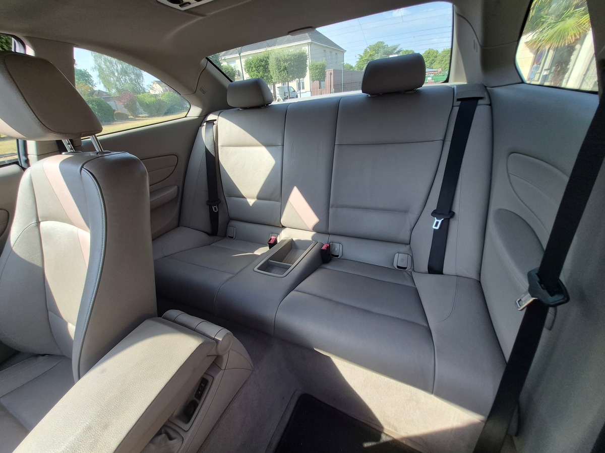 Bmw Série 1 120 D COUPE LUXE BVA