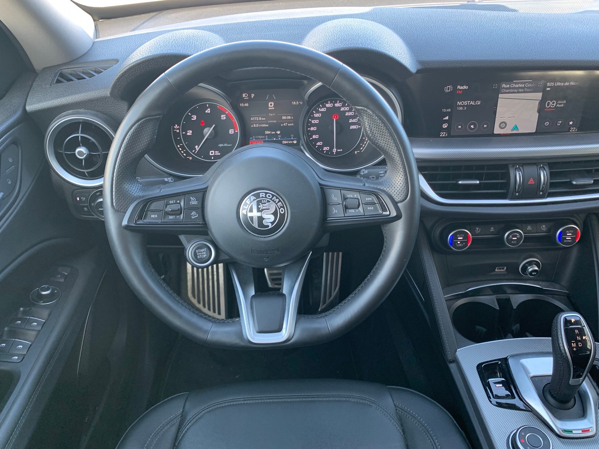 Alfa Romeo Stelvio 190 ch | Sprint | Caméra recul | Apple car Play | Coffre assisté électriquement